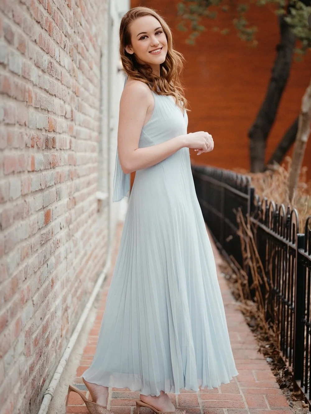 blue floral dress with scarf Lace Vintage Maxi & Head (Optional) – Ensogirl refined focal point Azazie Brookelle Dusty Blue Size:US 0P something blue shoes
